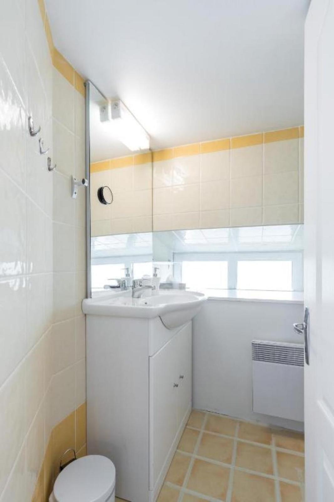 Apartamento Massena 2 - Great Location Massena Square With Ac Niza Exterior foto