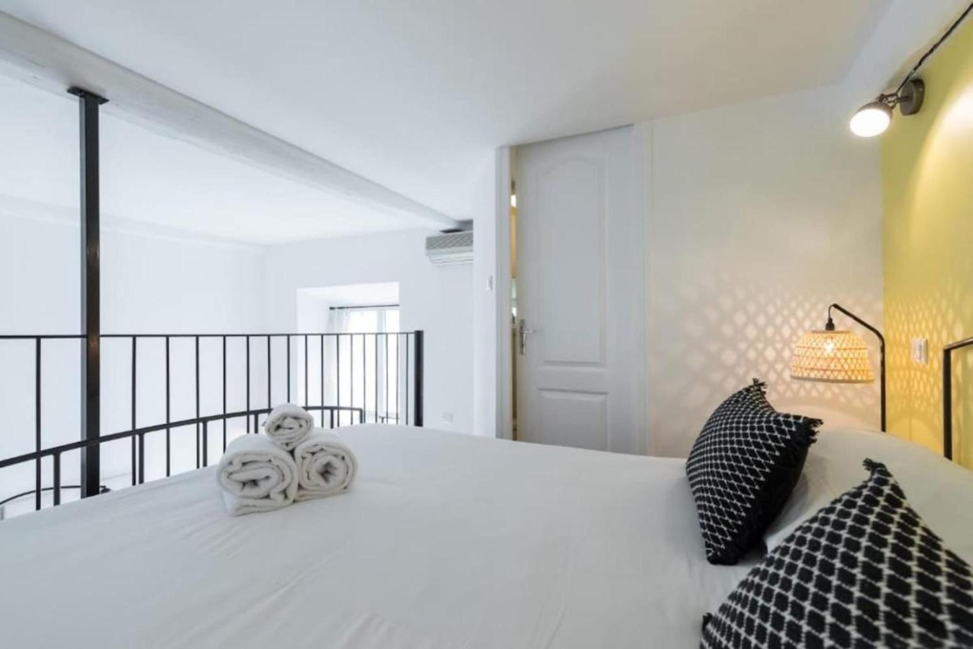 Apartamento Massena 2 - Great Location Massena Square With Ac Niza Exterior foto
