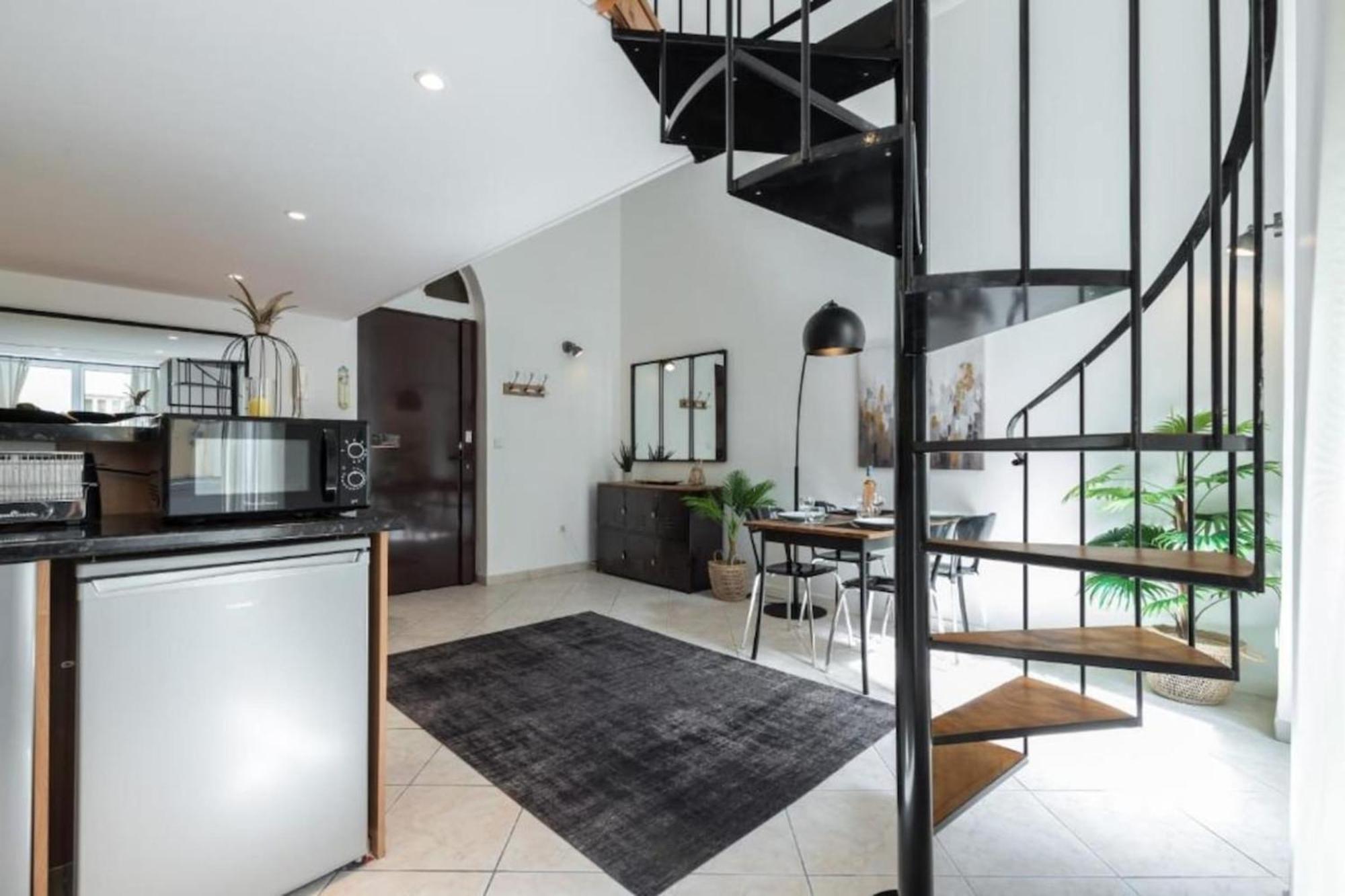 Apartamento Massena 2 - Great Location Massena Square With Ac Niza Exterior foto