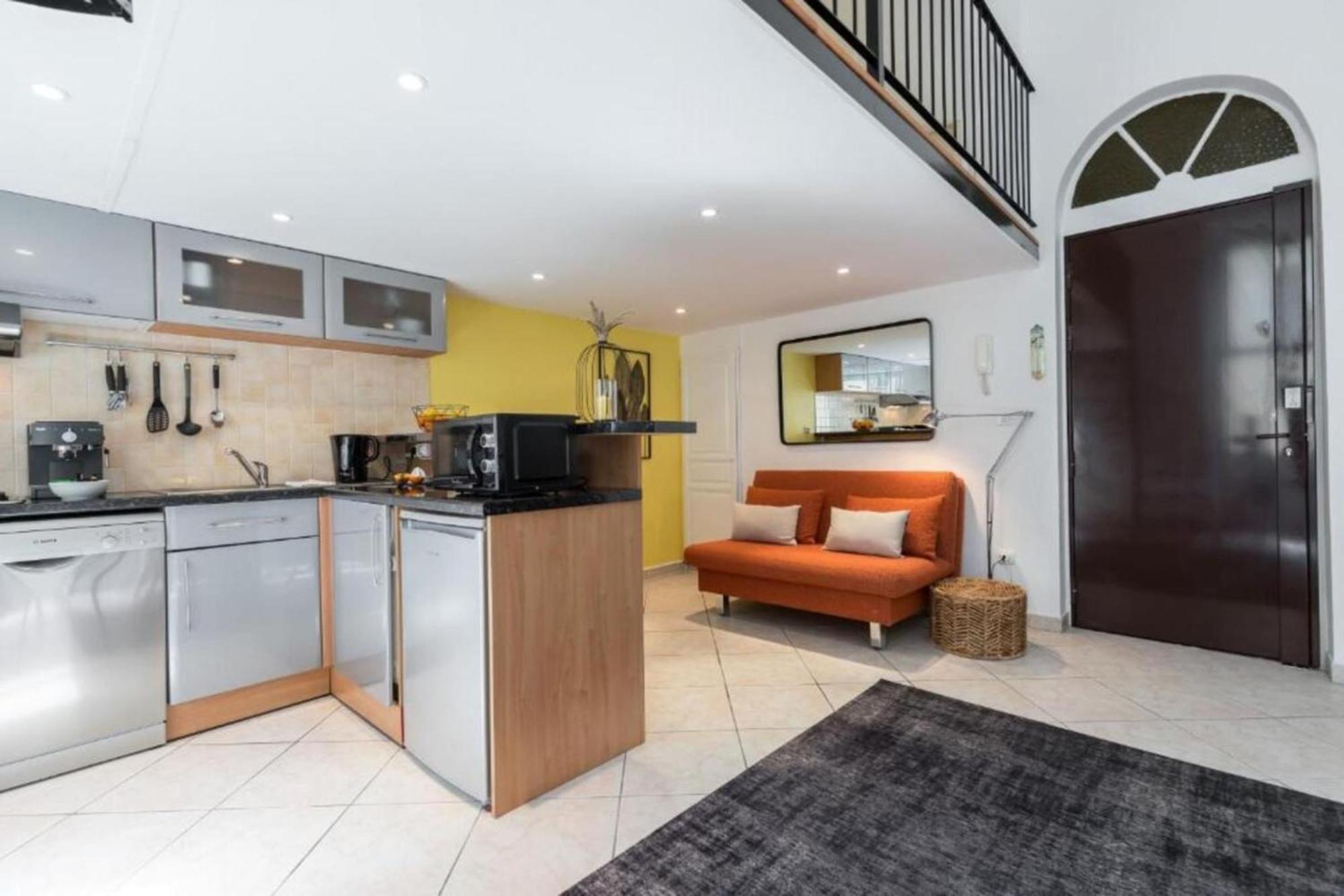 Apartamento Massena 2 - Great Location Massena Square With Ac Niza Exterior foto
