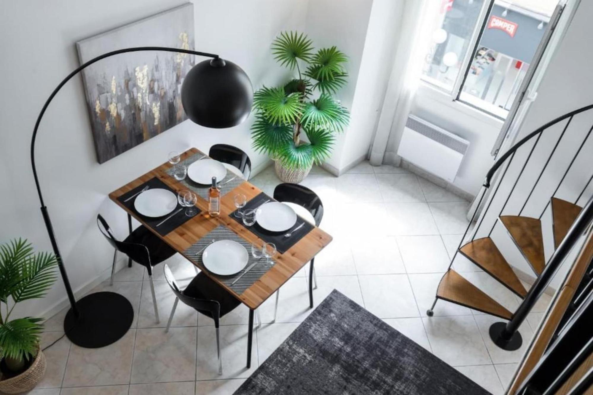 Apartamento Massena 2 - Great Location Massena Square With Ac Niza Exterior foto